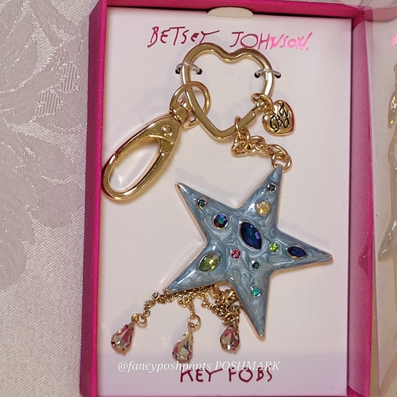 new! NWT in box! BETSEY JOHNSON key fob star magic sparkle purse charm logo tags - Picture 15 of 17